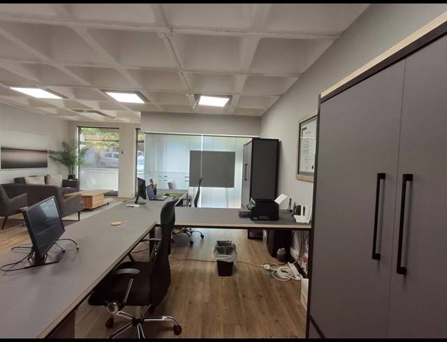 BUSINESS PROPERTY TO RENT IN STUART'S HILL